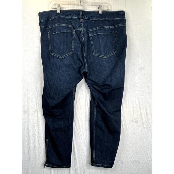 Torrid women's dark wash tapered ankle jeans, size 20 - Picture 4 of 11